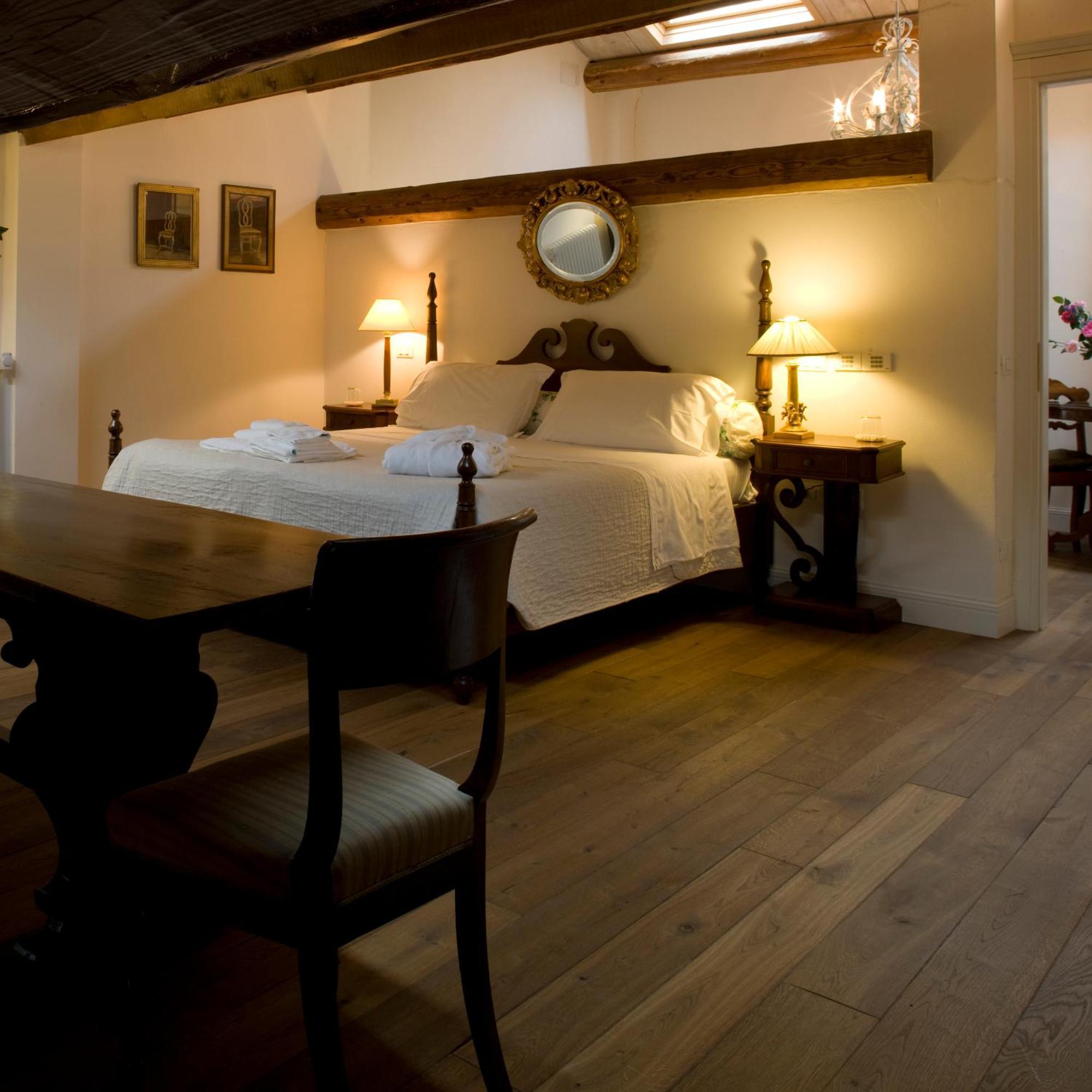 ראבנה M Club De Luxe B&B מראה חיצוני תמונה