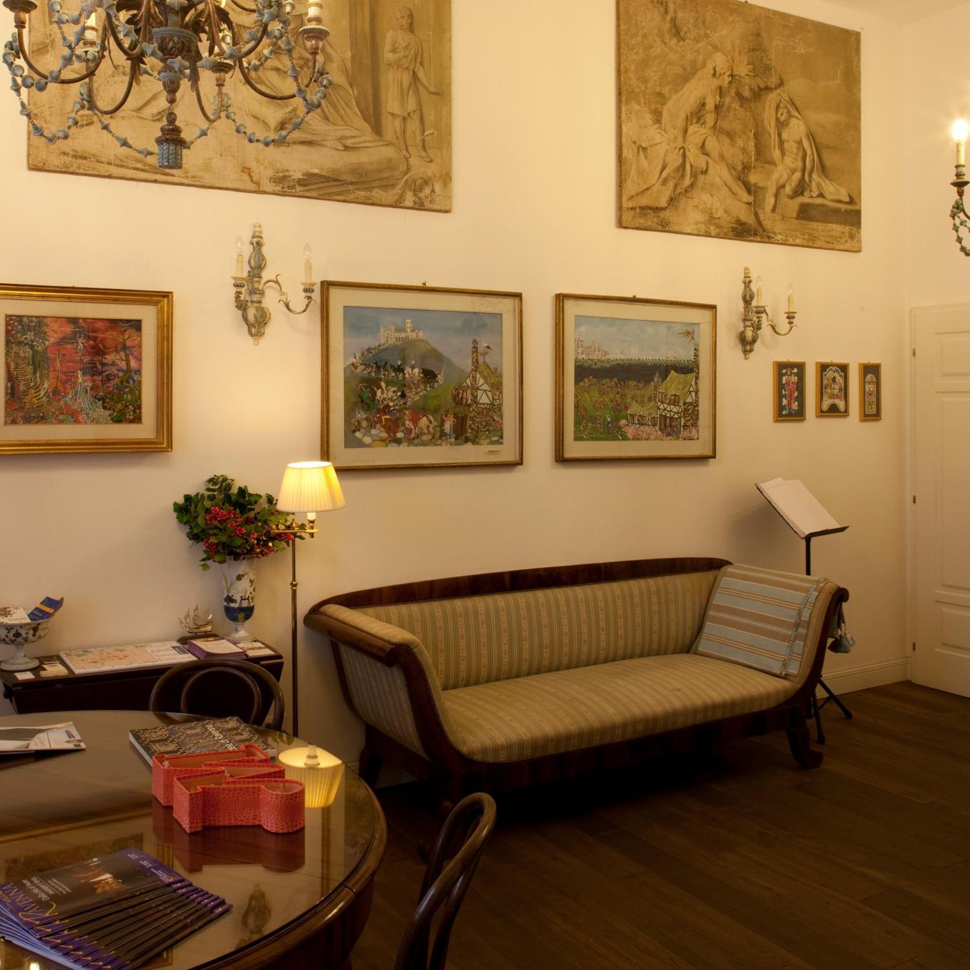 ראבנה M Club De Luxe B&B מראה חיצוני תמונה